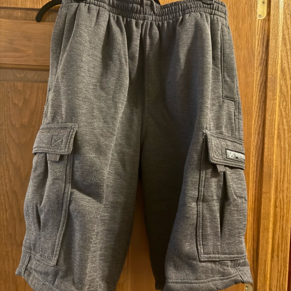 G-style NWT men’s large longer style cargo sweat shorts